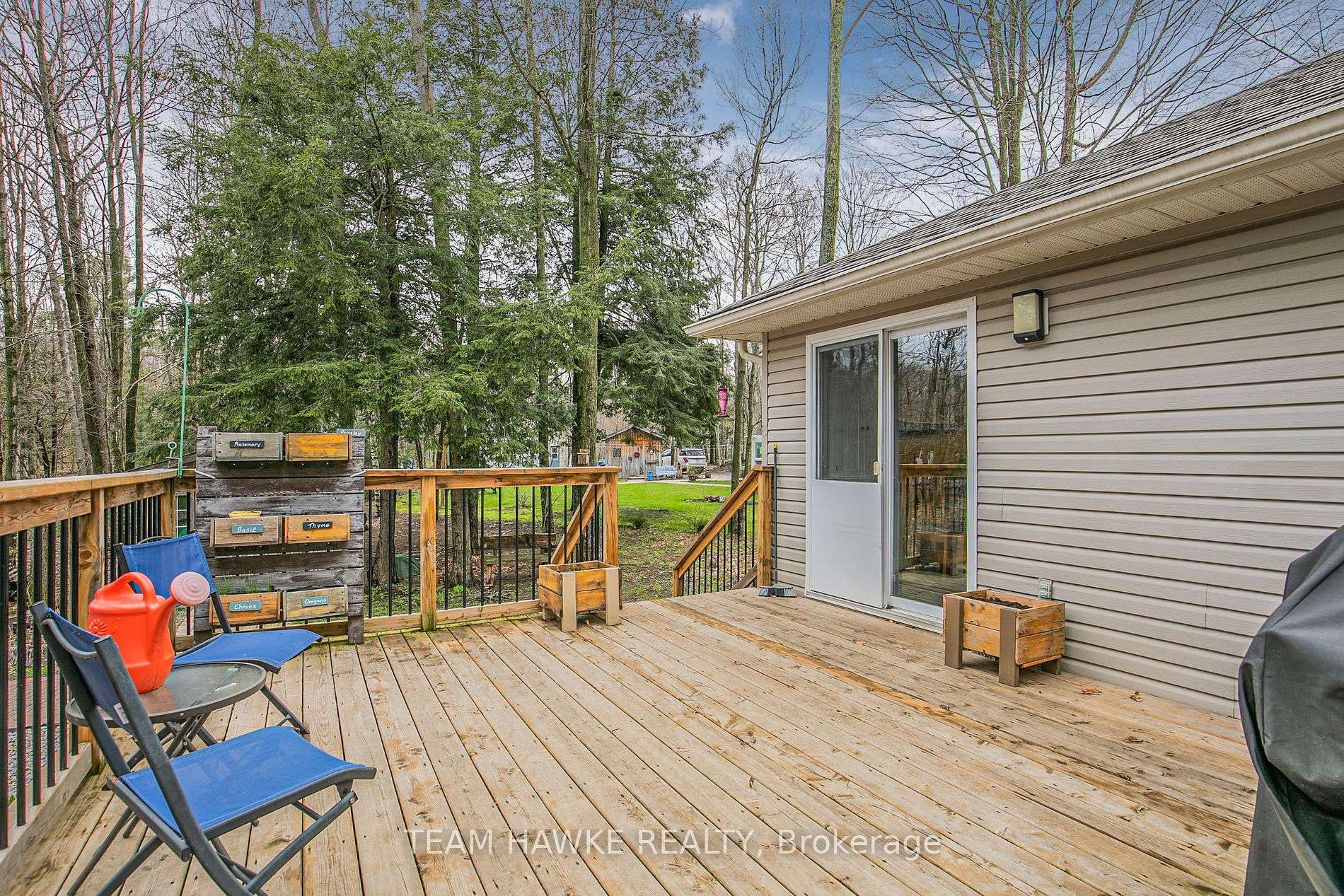 22 Laurier Boulevard