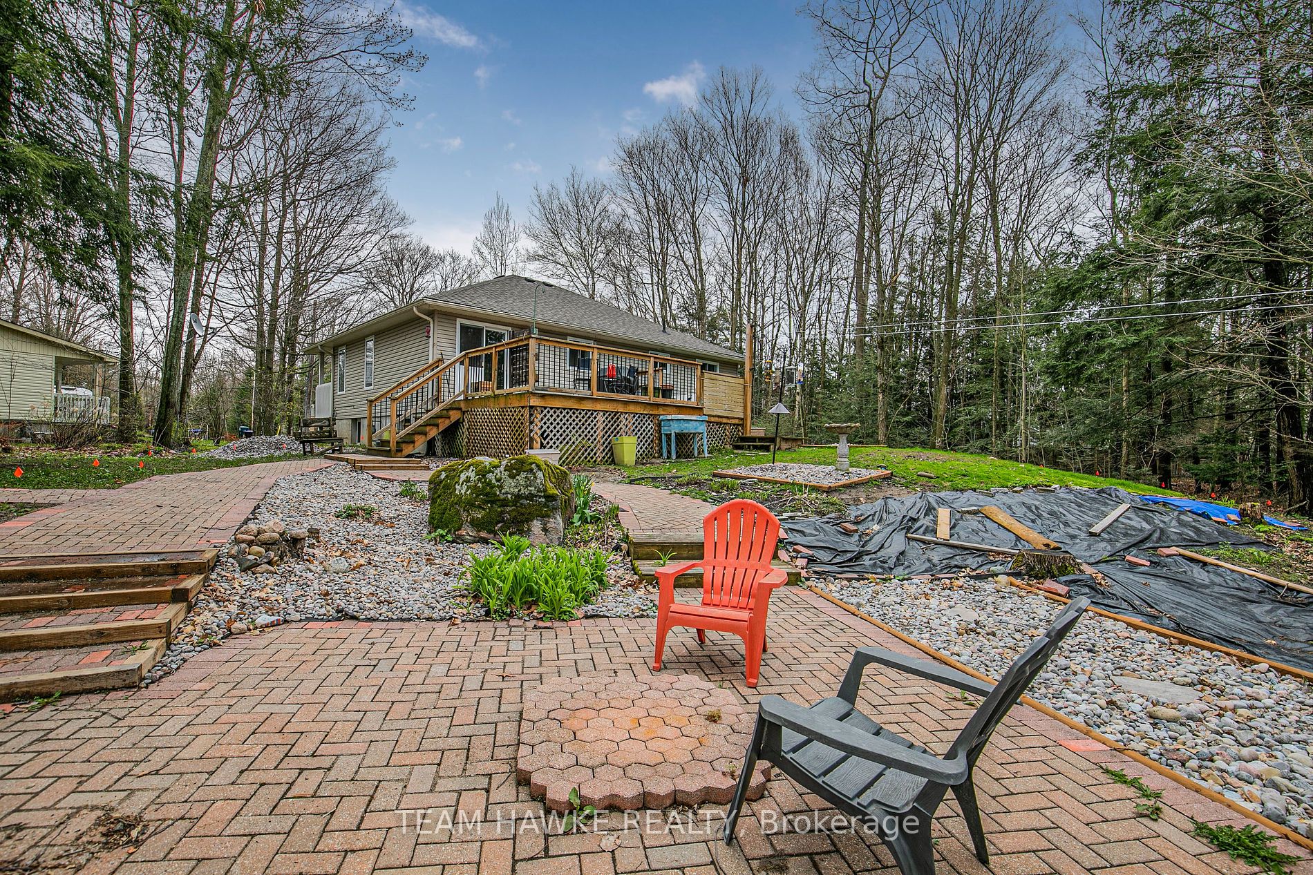 22 Laurier Boulevard
