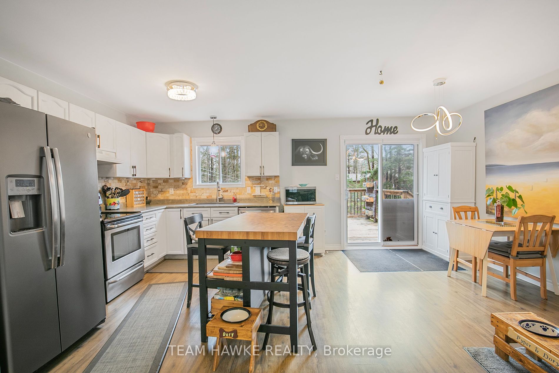 22 Laurier Boulevard