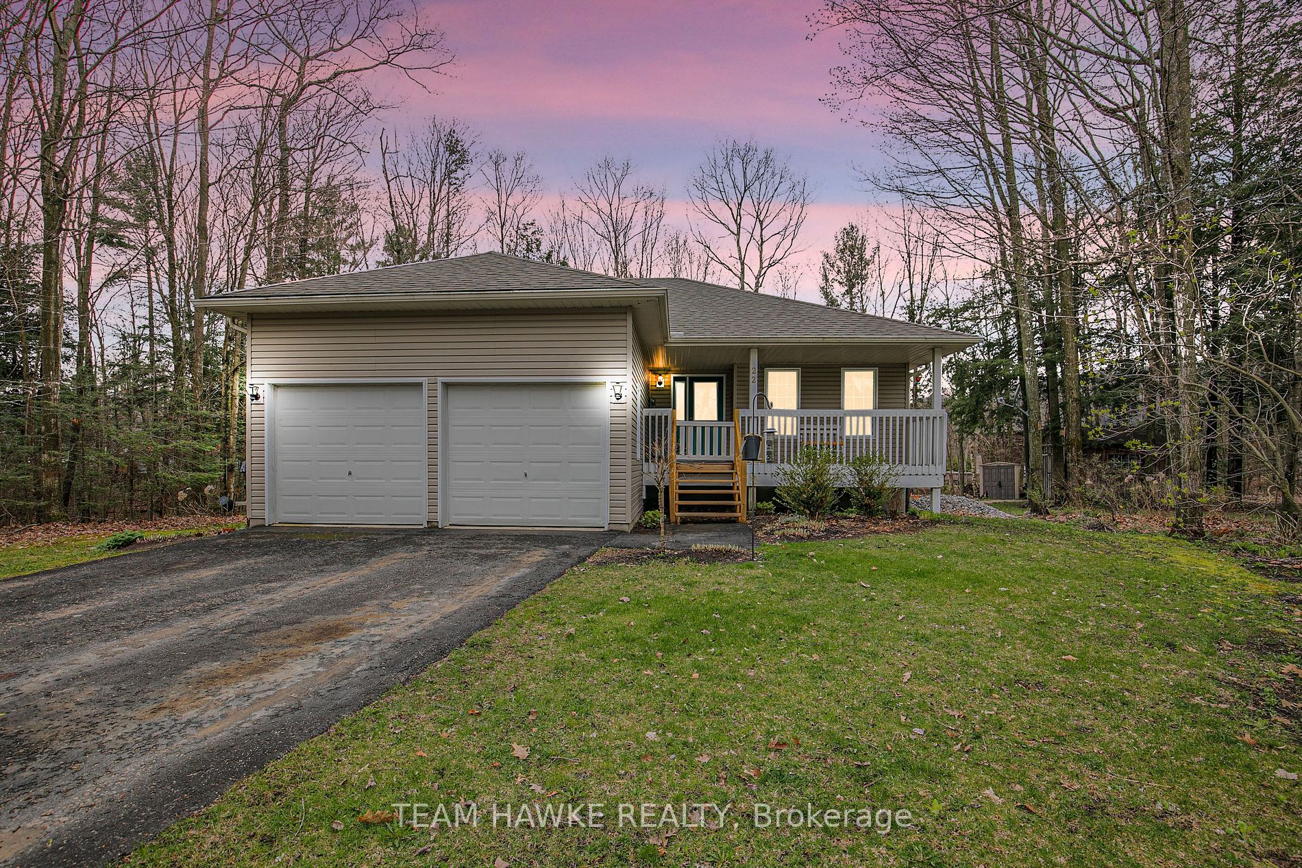22 Laurier Boulevard
