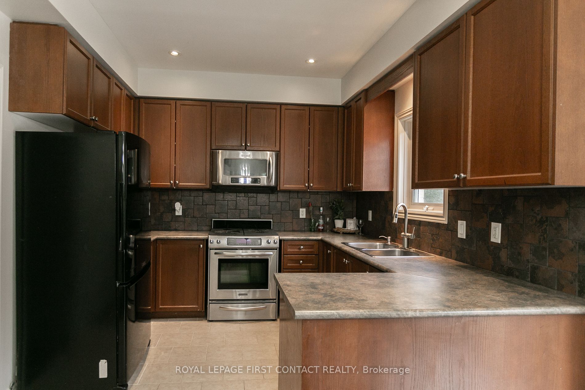 14 Pinecliff Cres