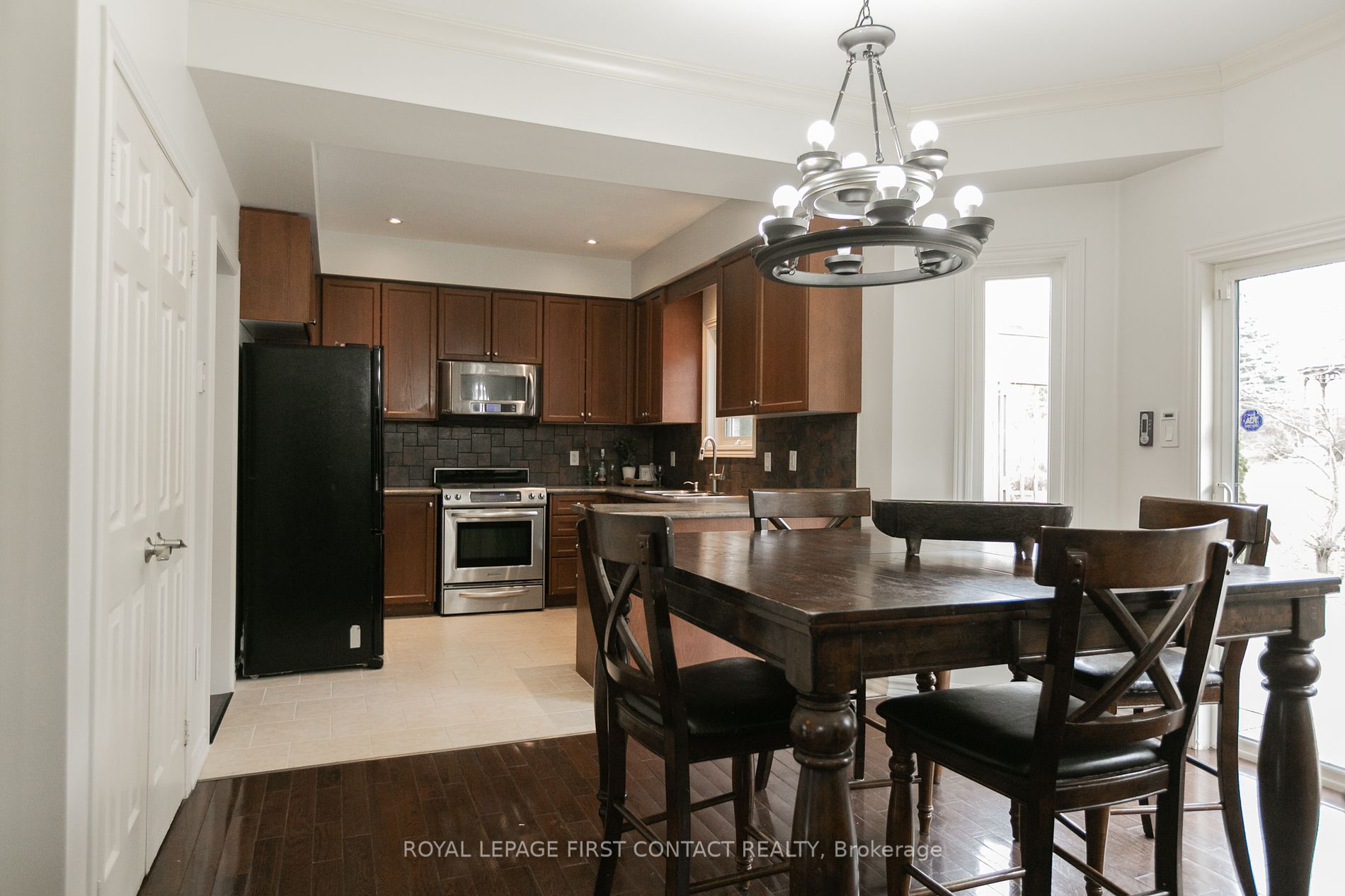 14 Pinecliff Cres