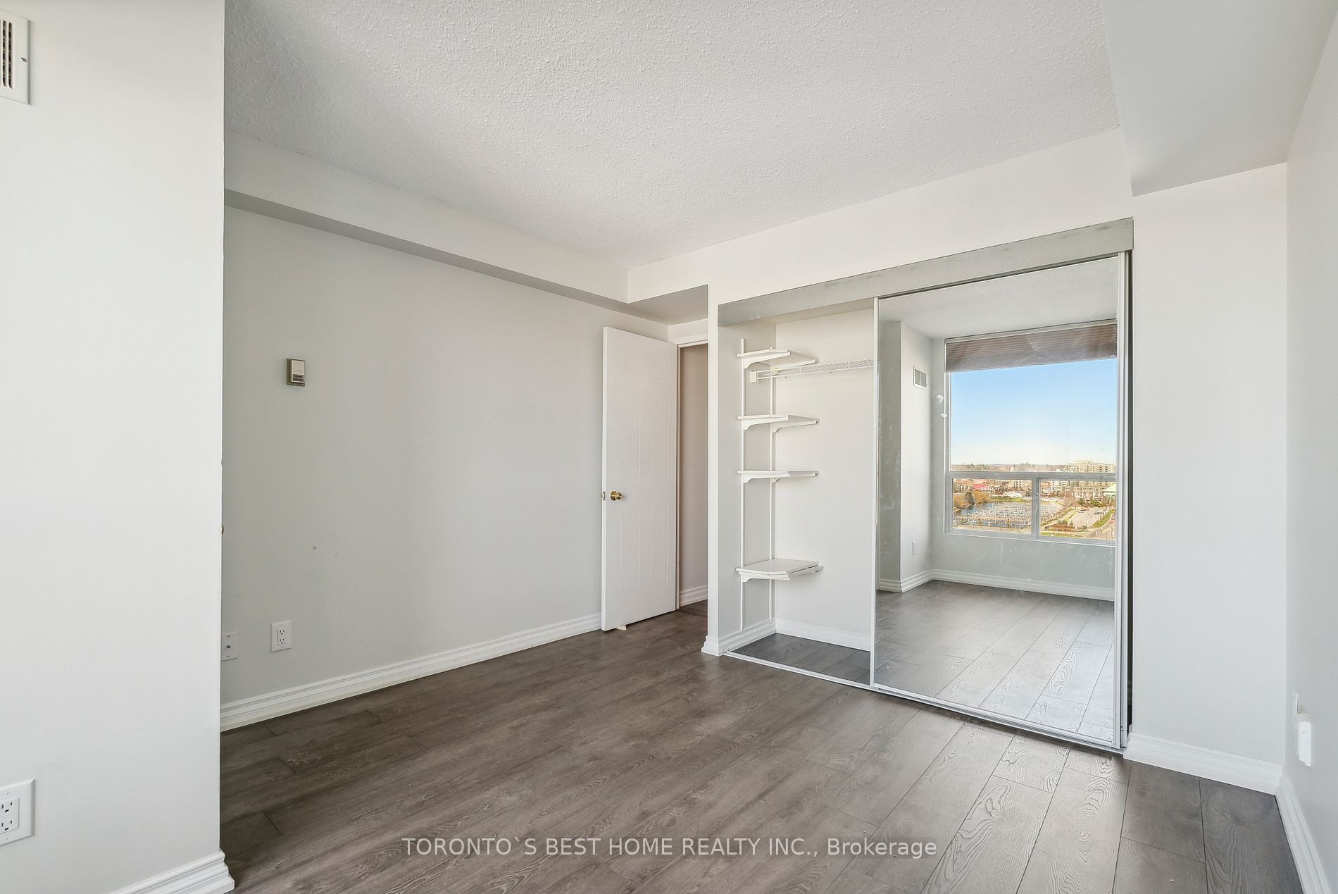 75 Ellen St, #1509