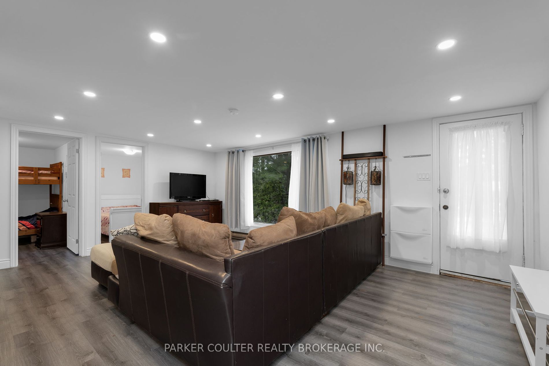 1221 River Road E