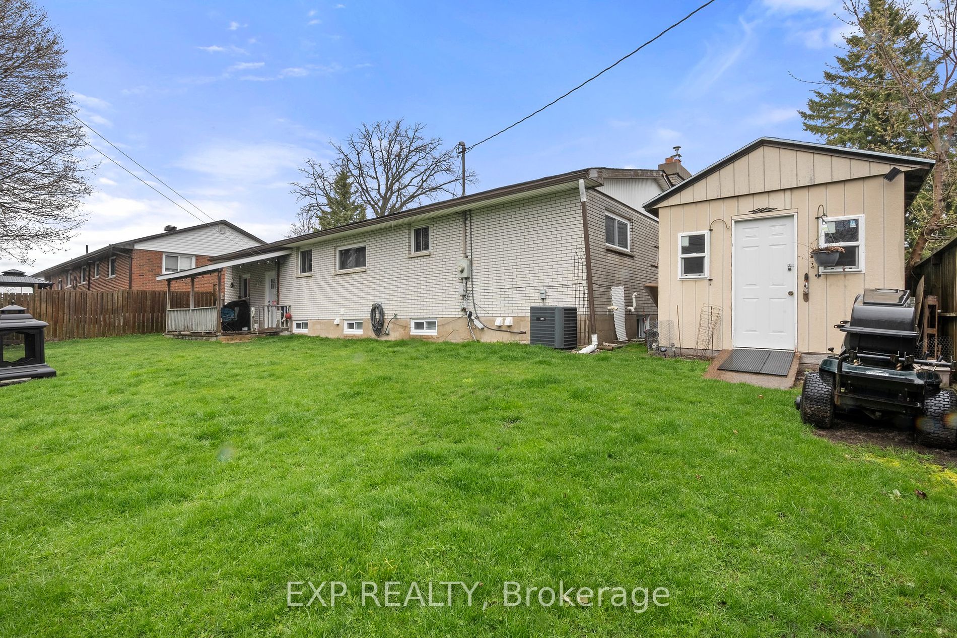 143 Westmount Drive N