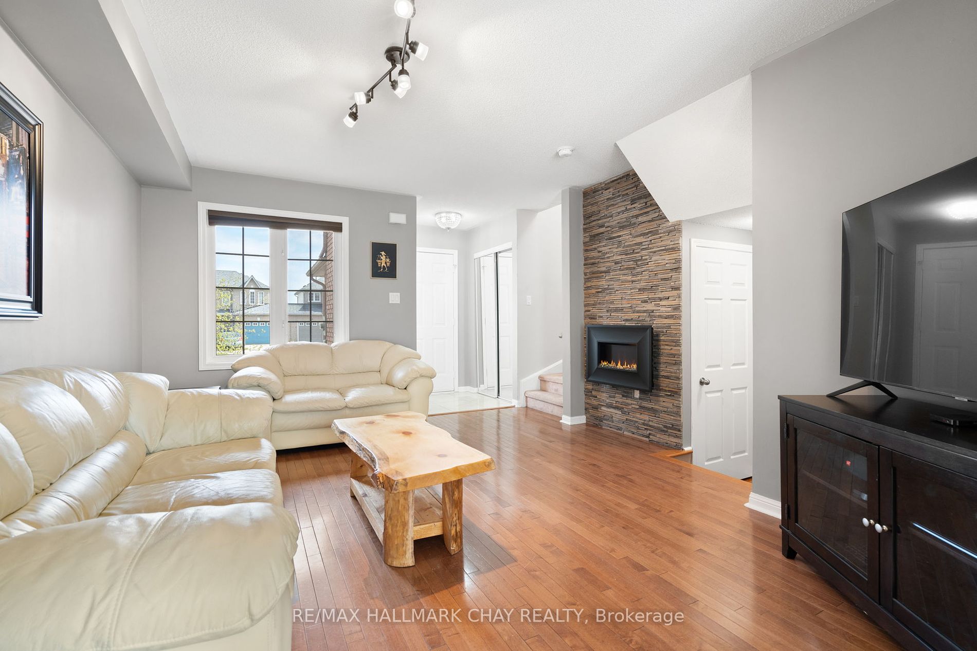 142 Sproule Dr