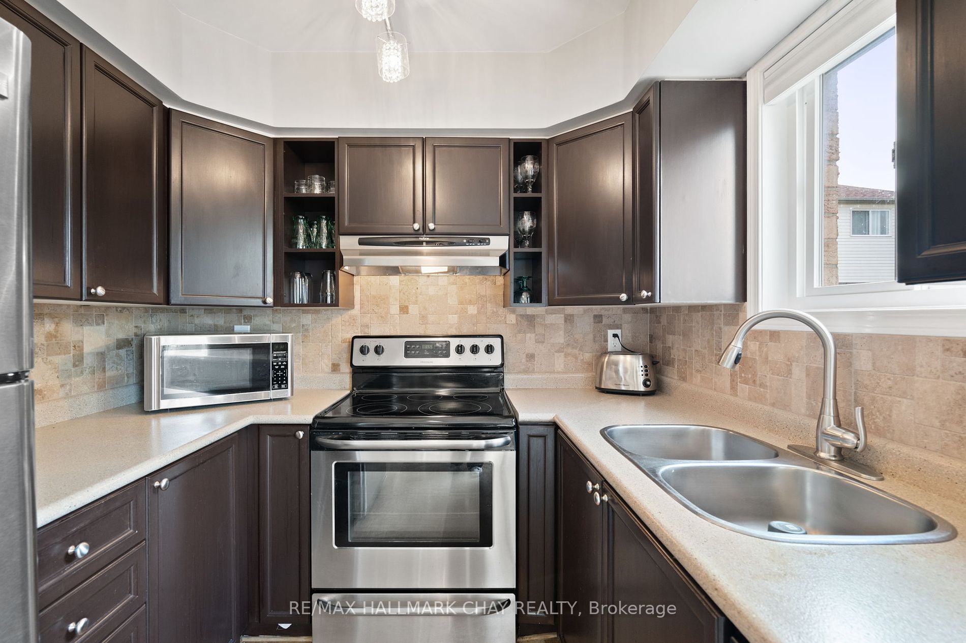 142 Sproule Dr