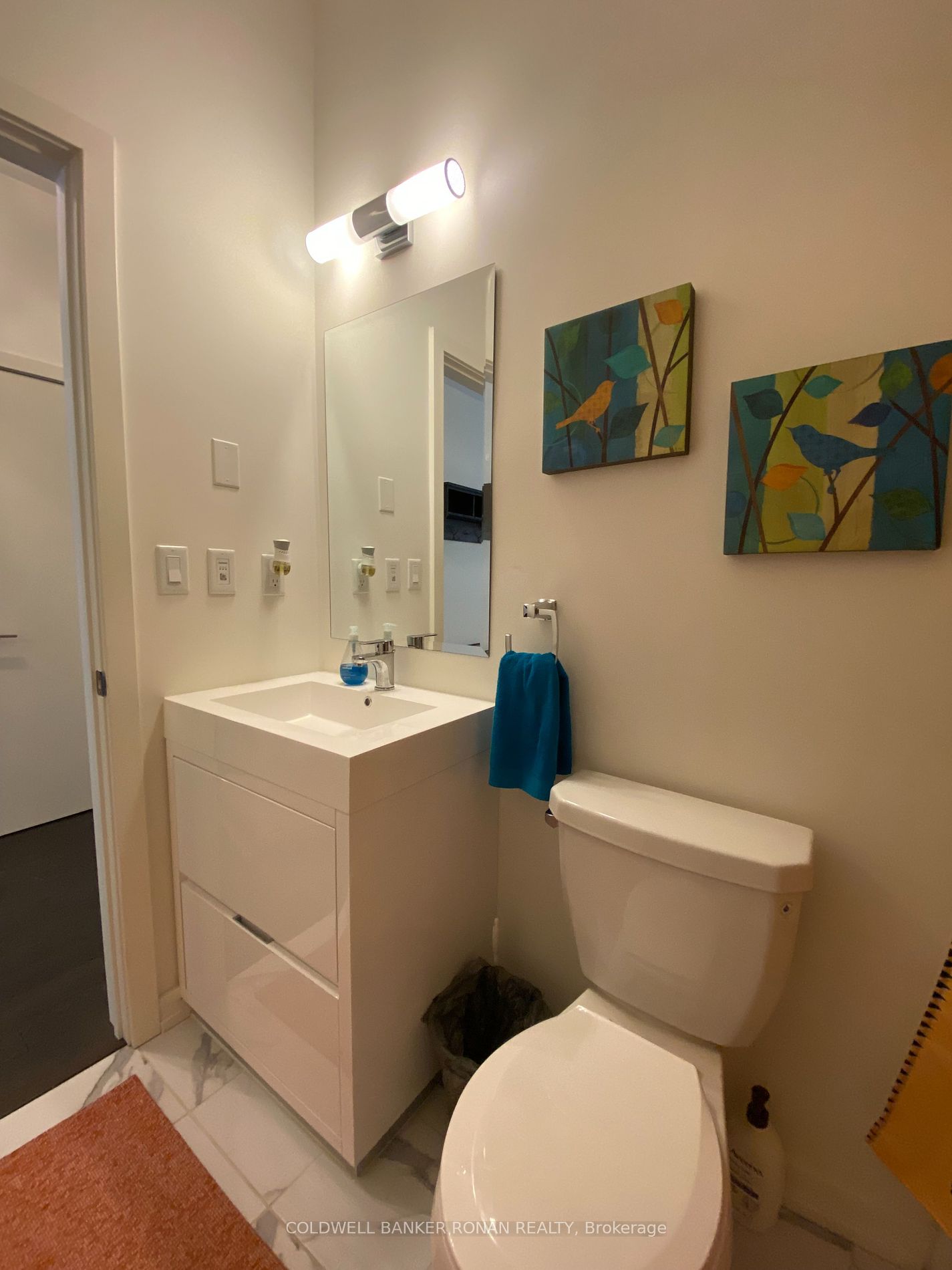 21 Matchedash St S, #208