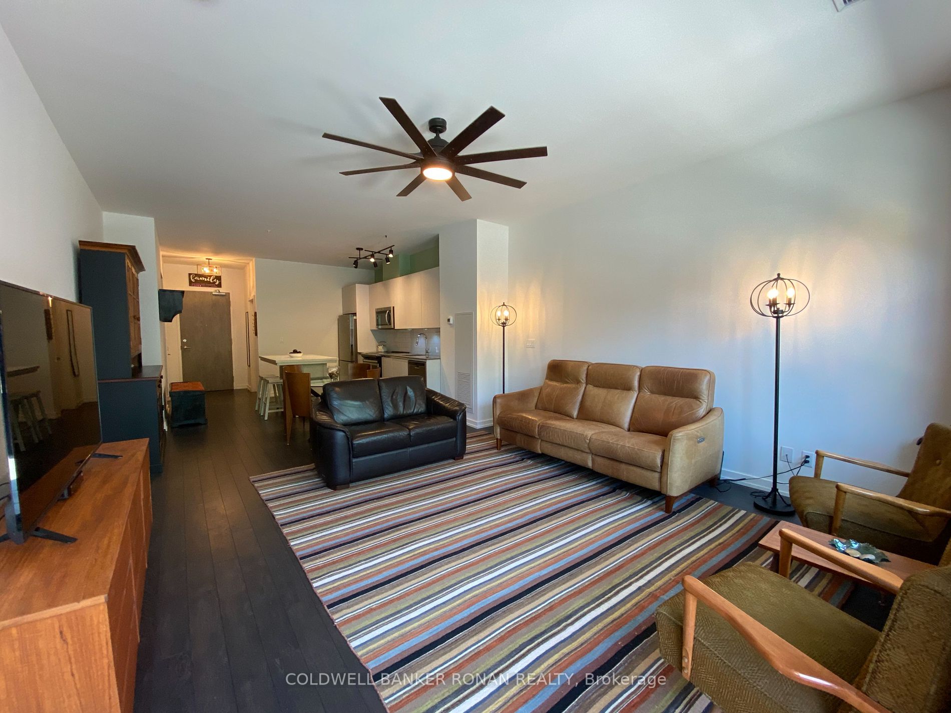 21 Matchedash St S, #208