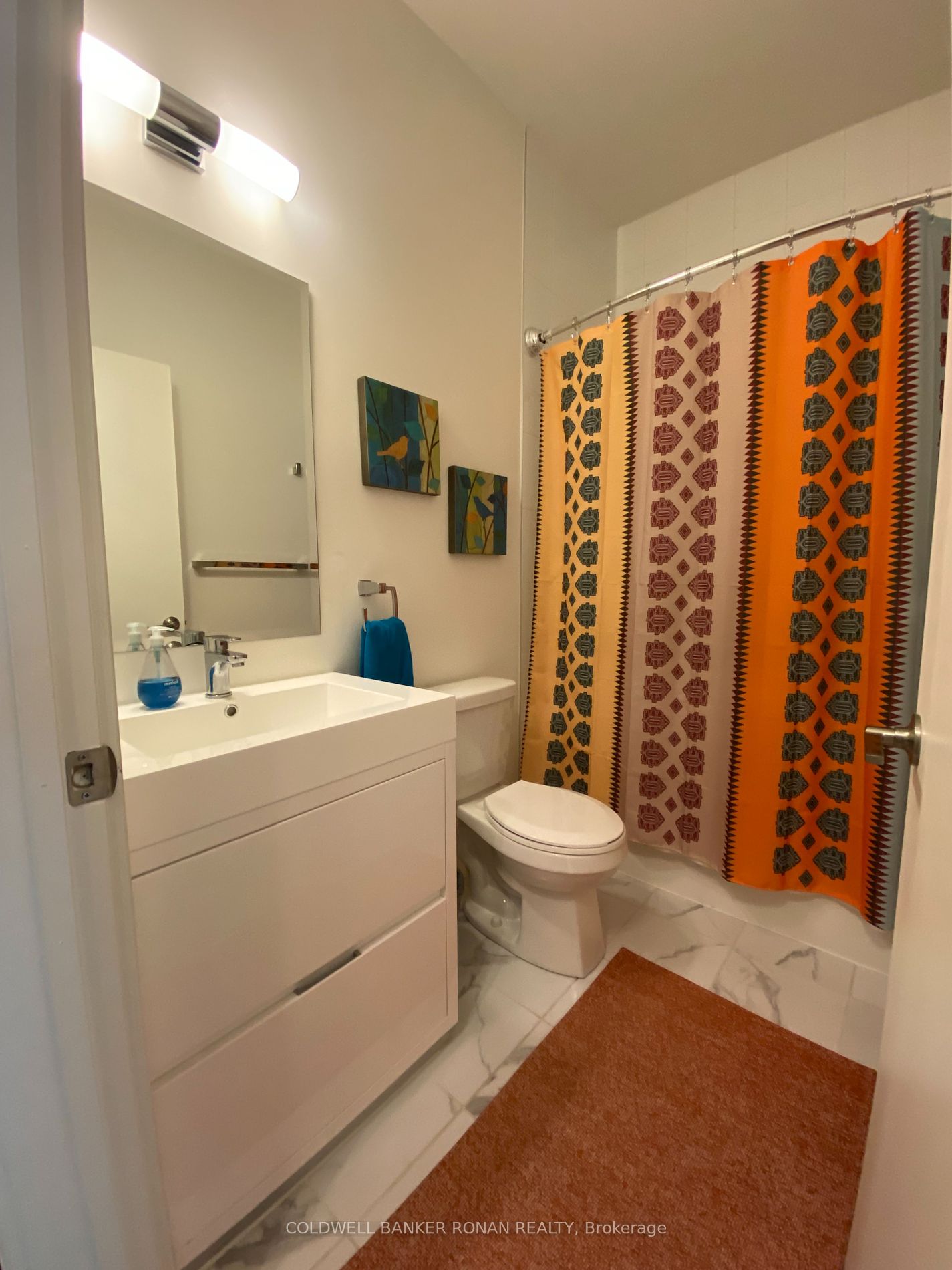 21 Matchedash St S, #208