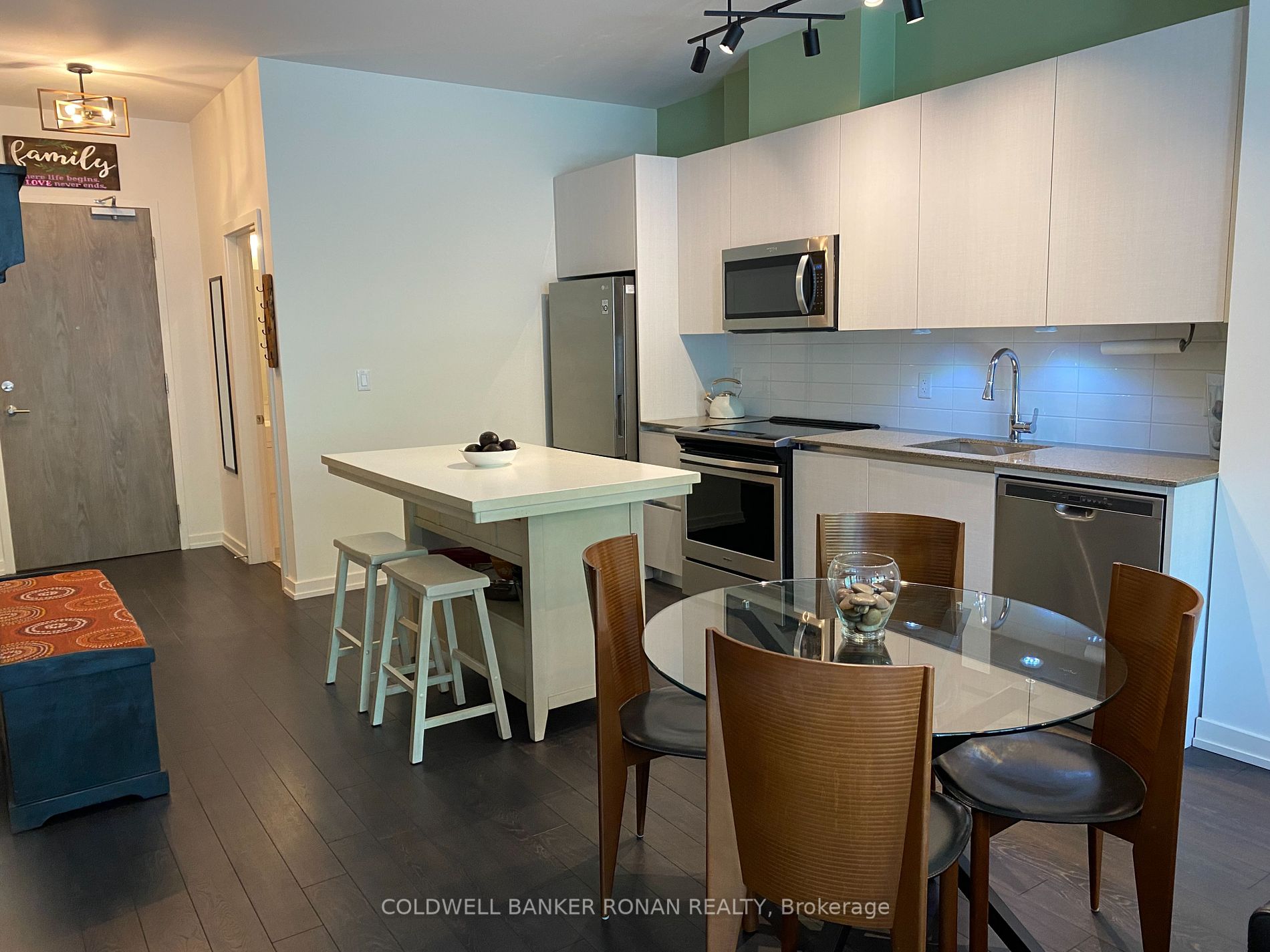 21 Matchedash St S, #208