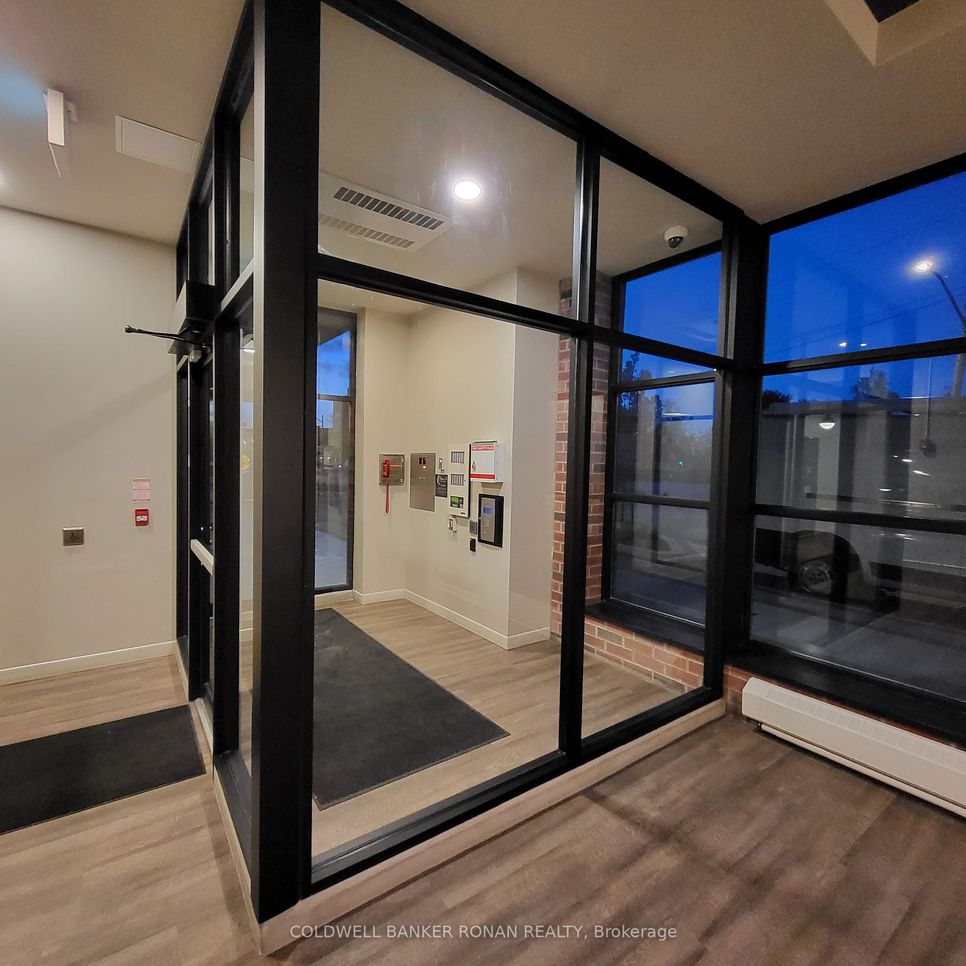 21 Matchedash St S, #208