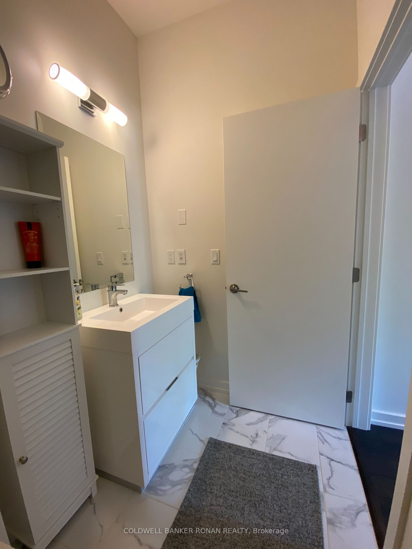 21 Matchedash St S, #208