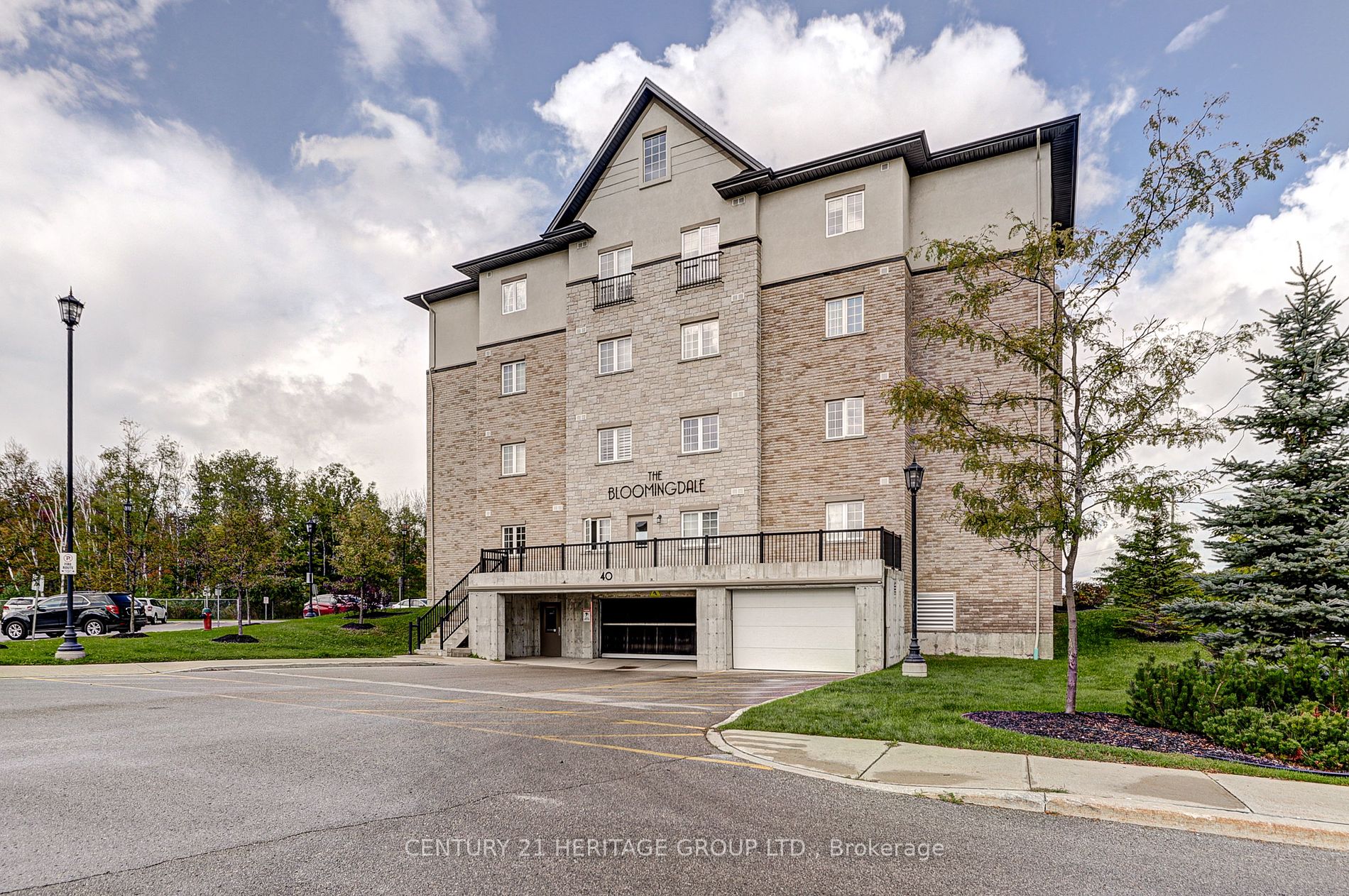 40 Ferndale Dr S, #111