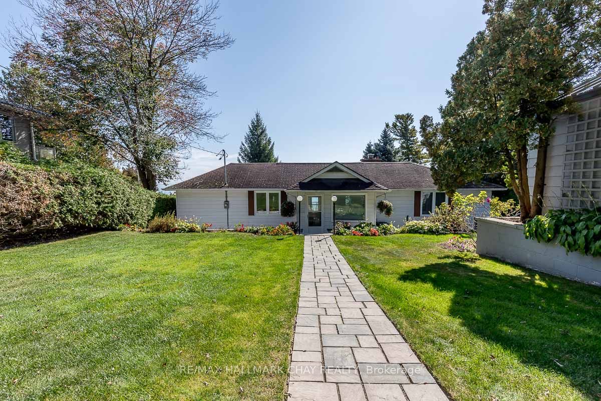 1125 Woodland Drive