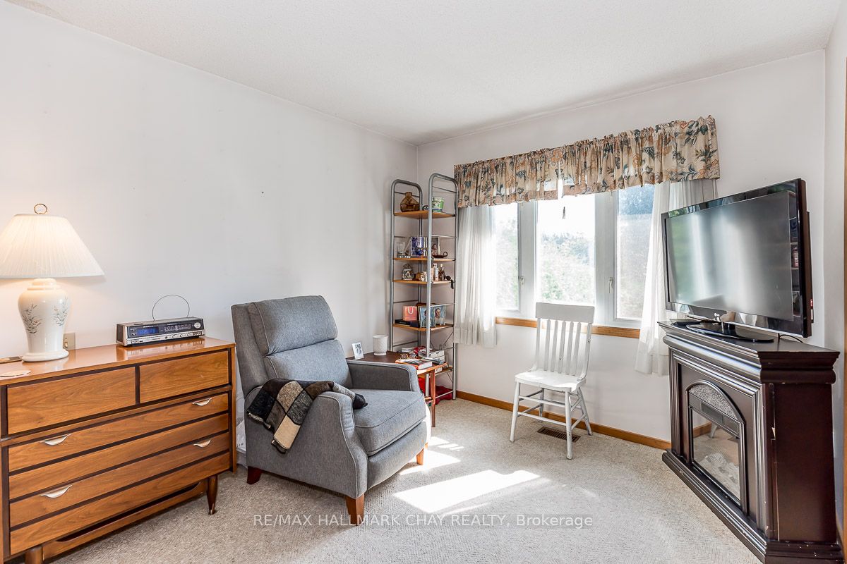 1125 Woodland Drive