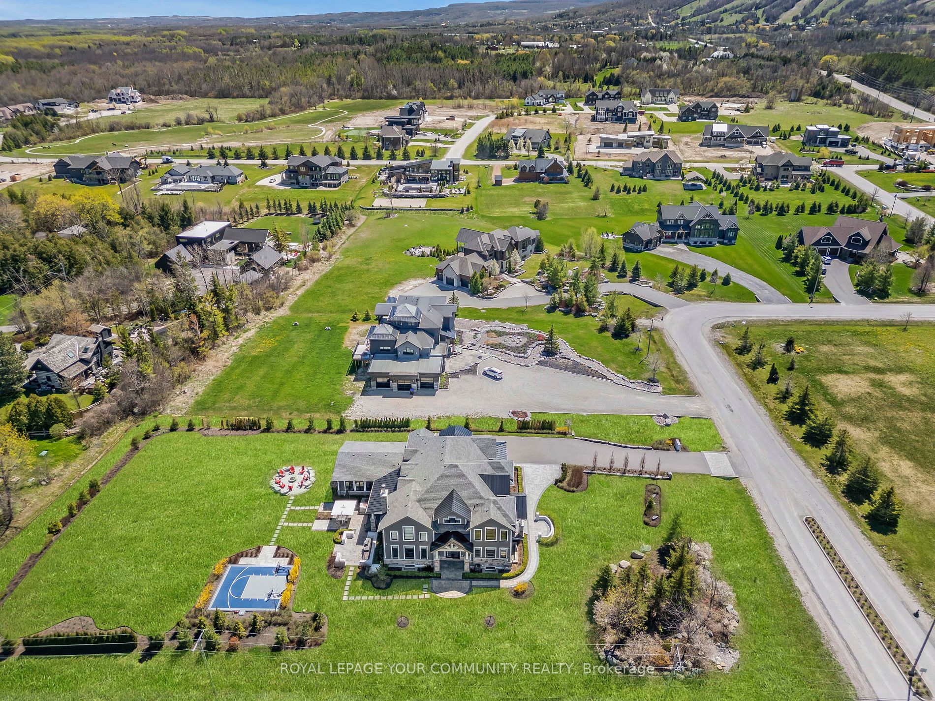 16 Windrose Valley Blvd
