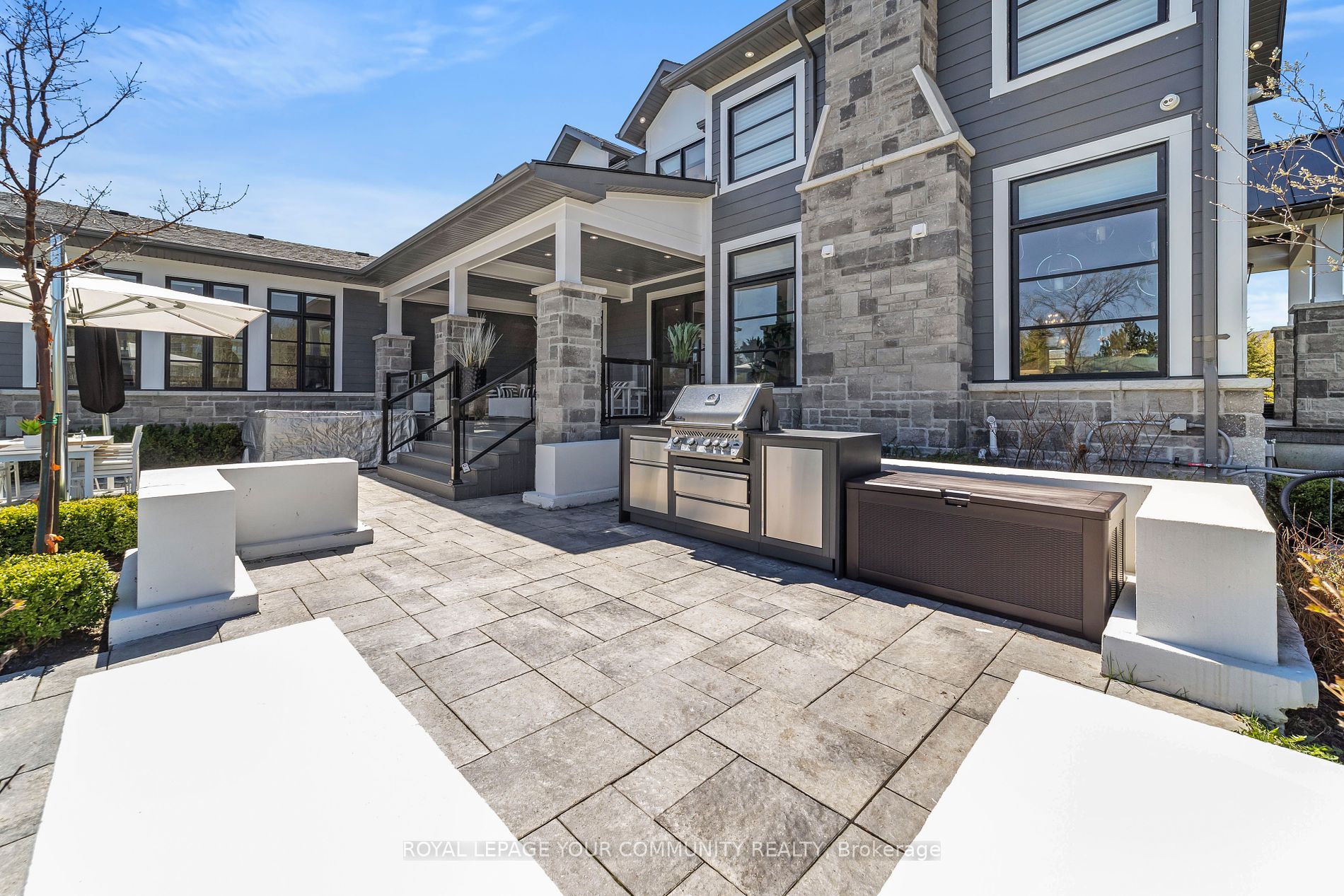 16 Windrose Valley Blvd