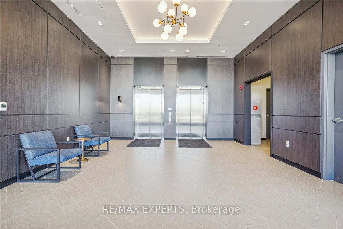430 Essa Road, #419