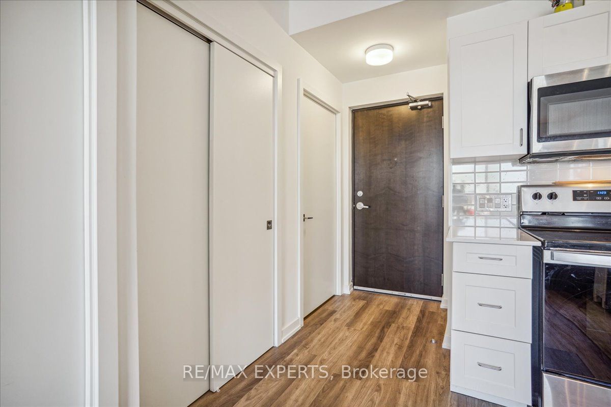 430 Essa Road, #419