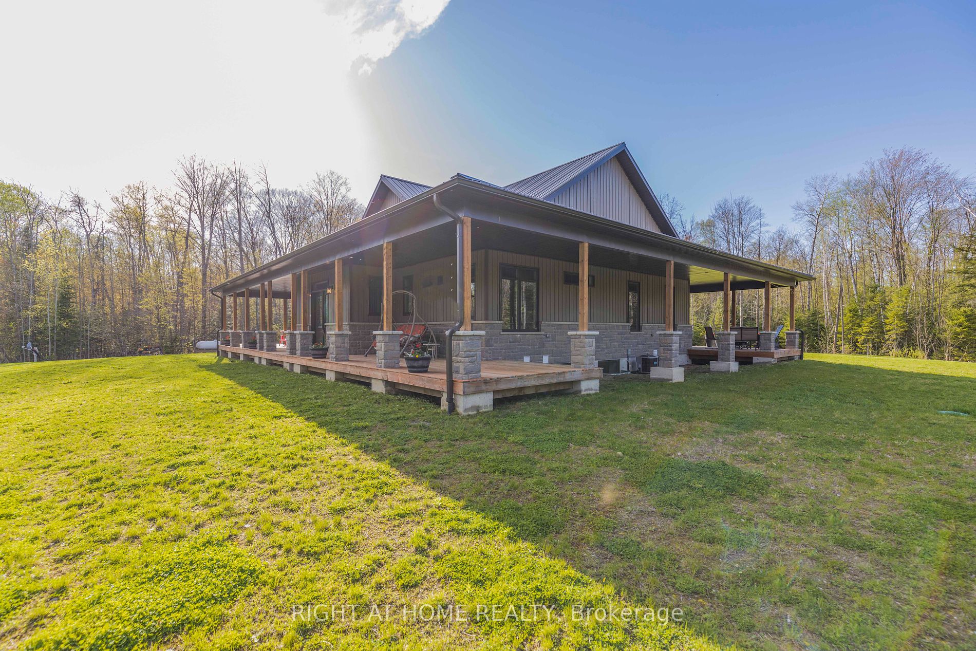 16 Whitetail Dr