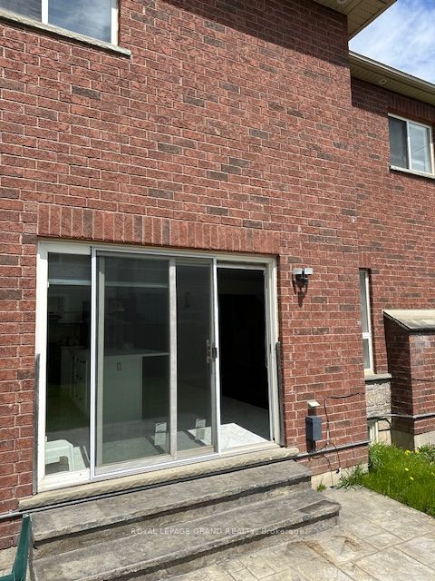 2 Vanessa Drive