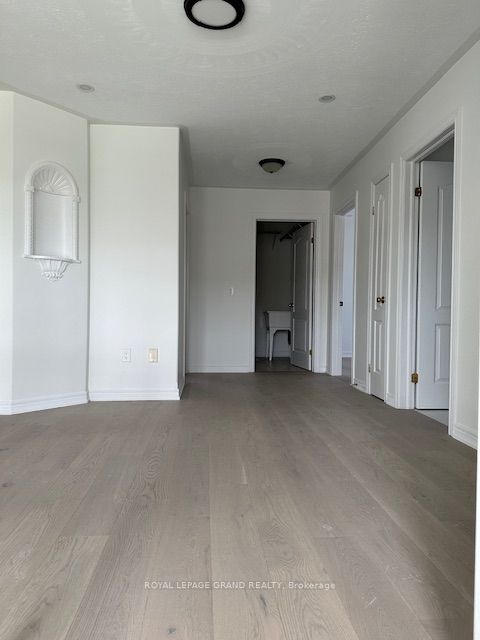 2 Vanessa Drive