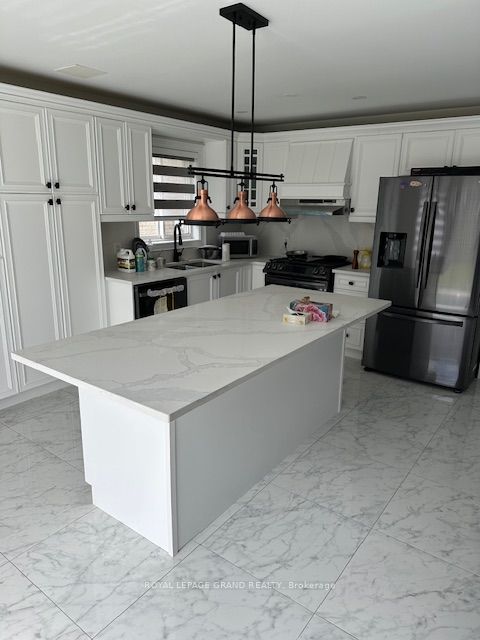 2 Vanessa Drive