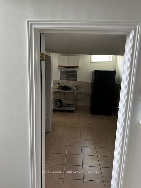 2 Vanessa Drive