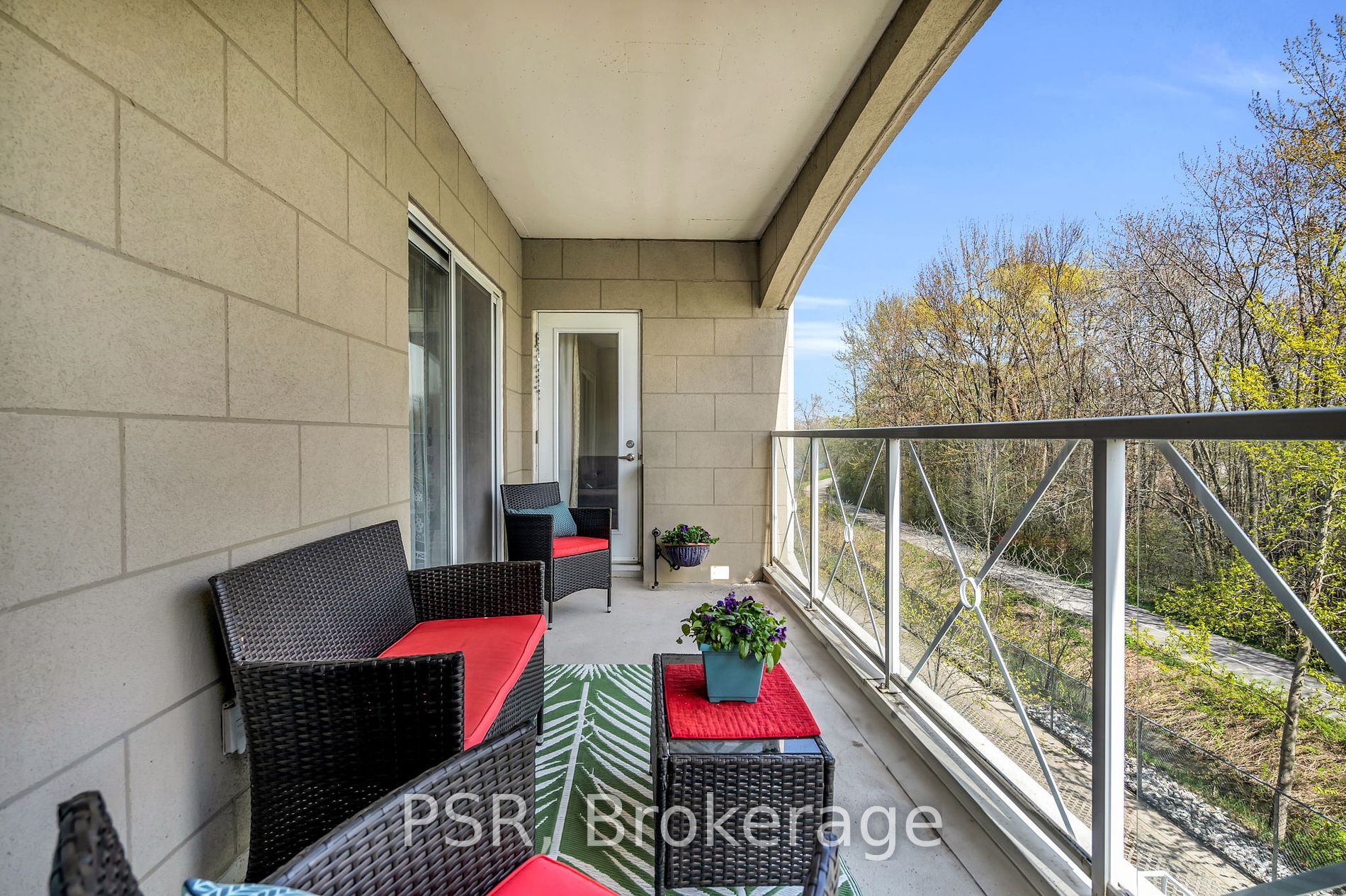 354 Atherley Road #211