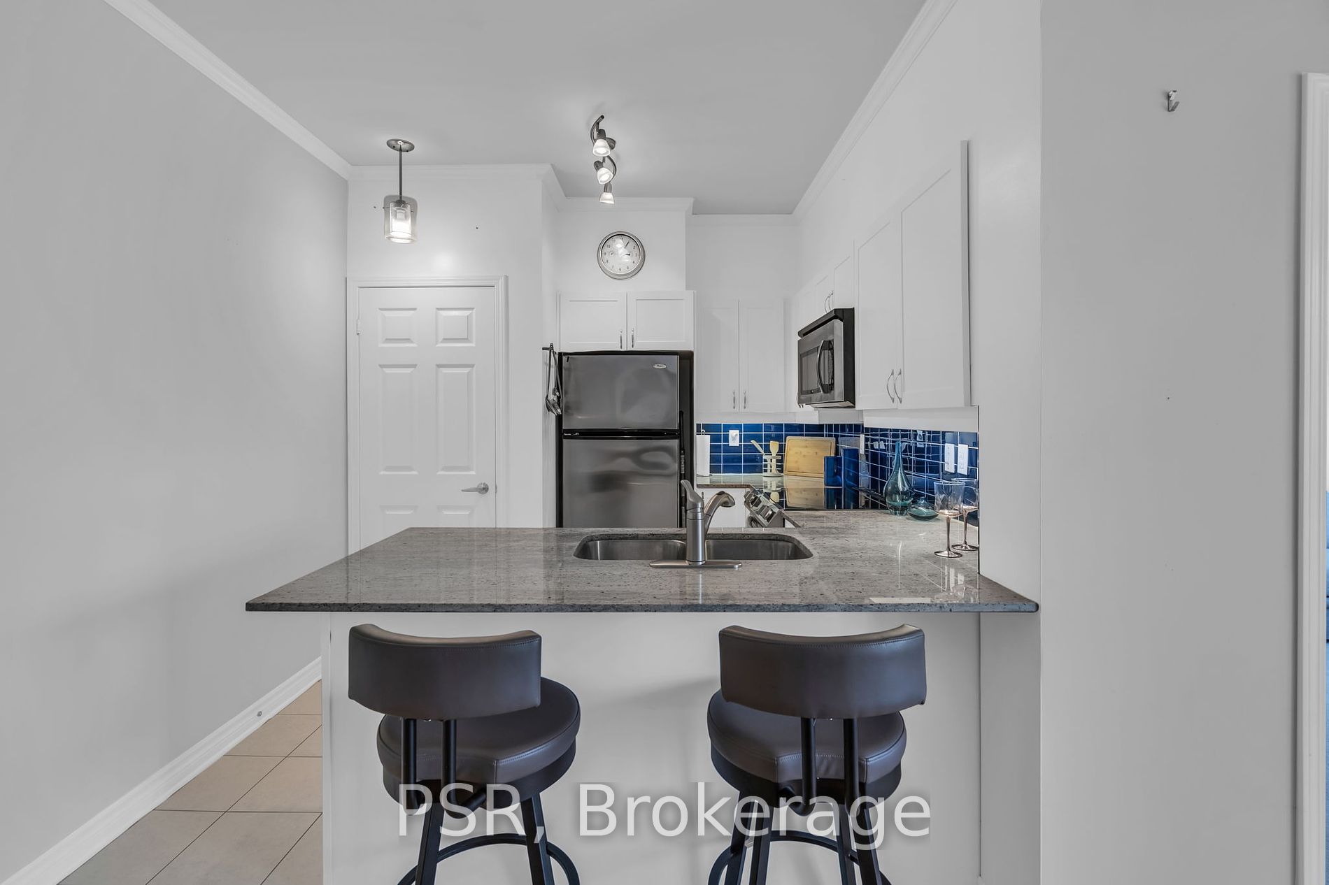 354 Atherley Road #211