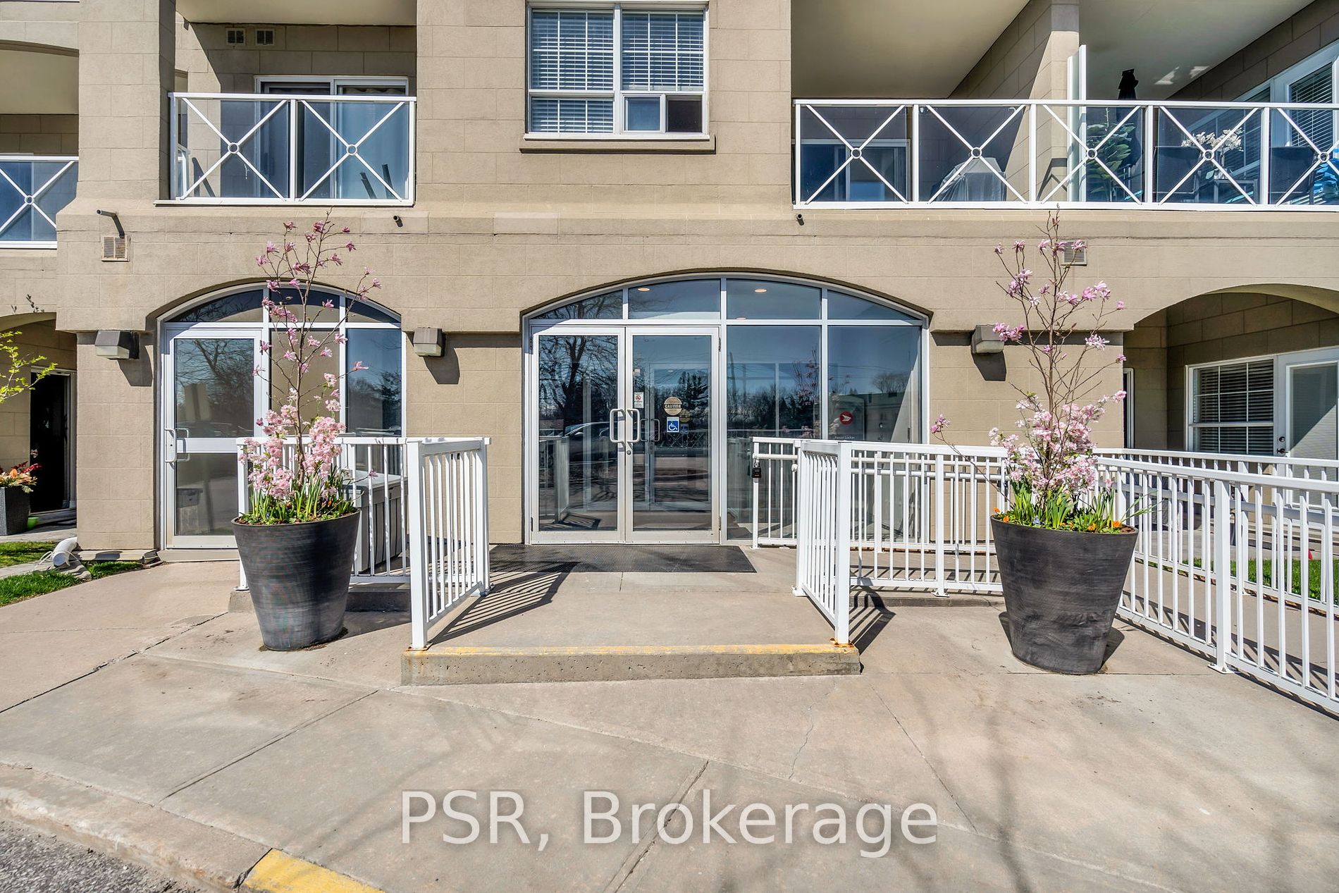 354 Atherley Road #211