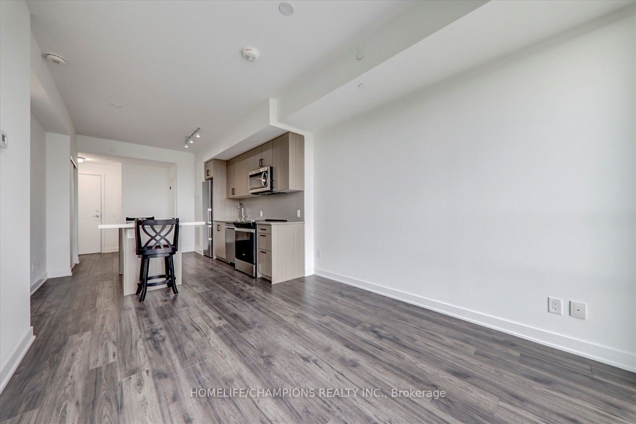 681 Yonge St, #602