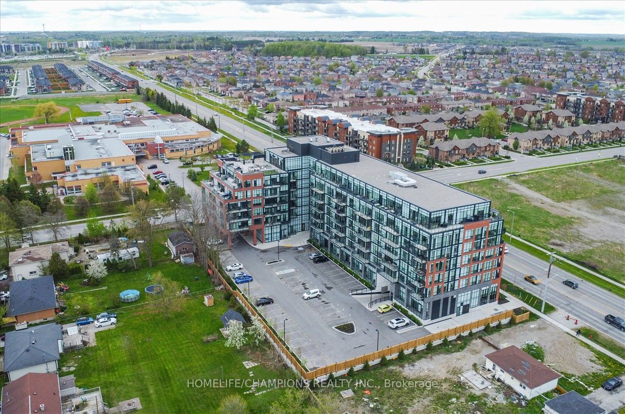 681 Yonge St, #602