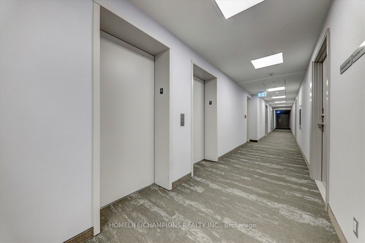 681 Yonge St, #602