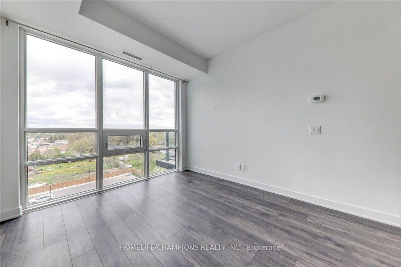 681 Yonge St, #602
