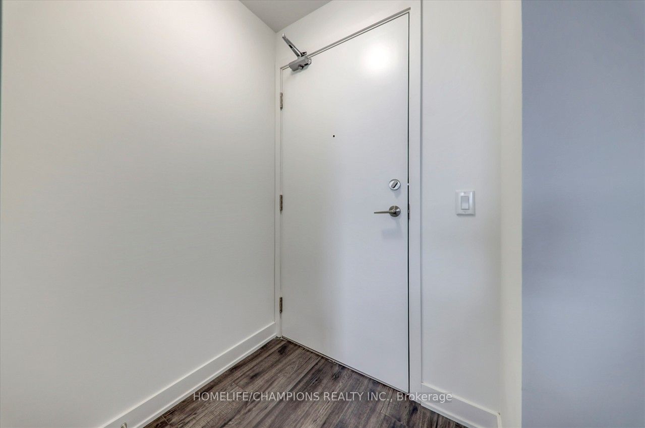 681 Yonge St, #602