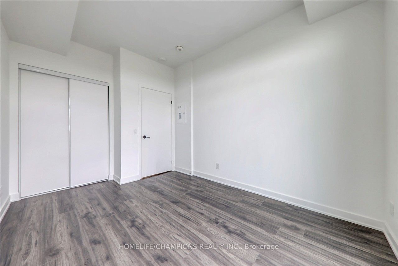 681 Yonge St, #602
