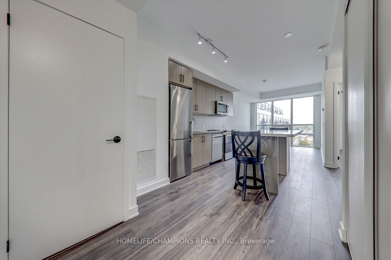 681 Yonge St, #602