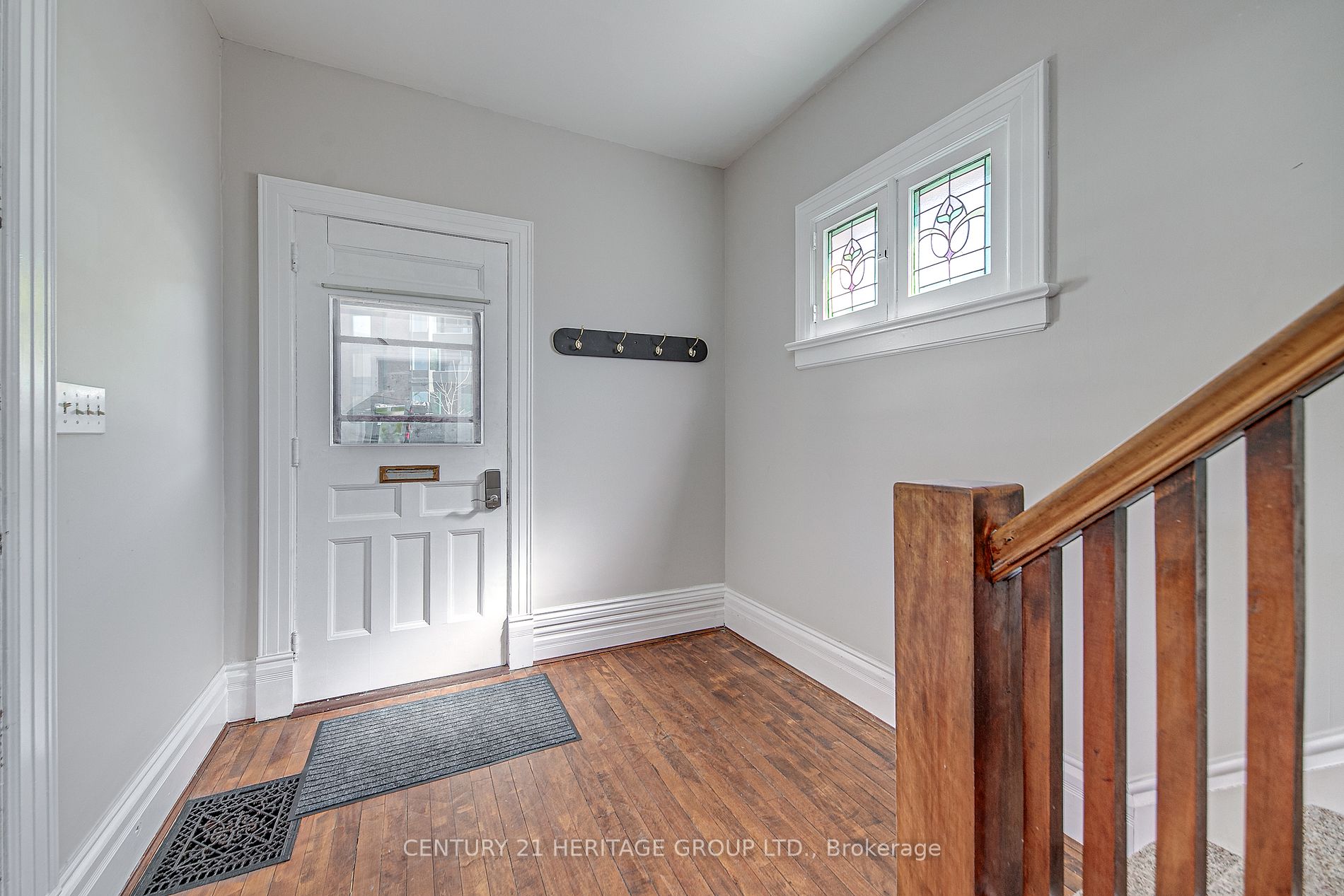 243 Dunlop St E