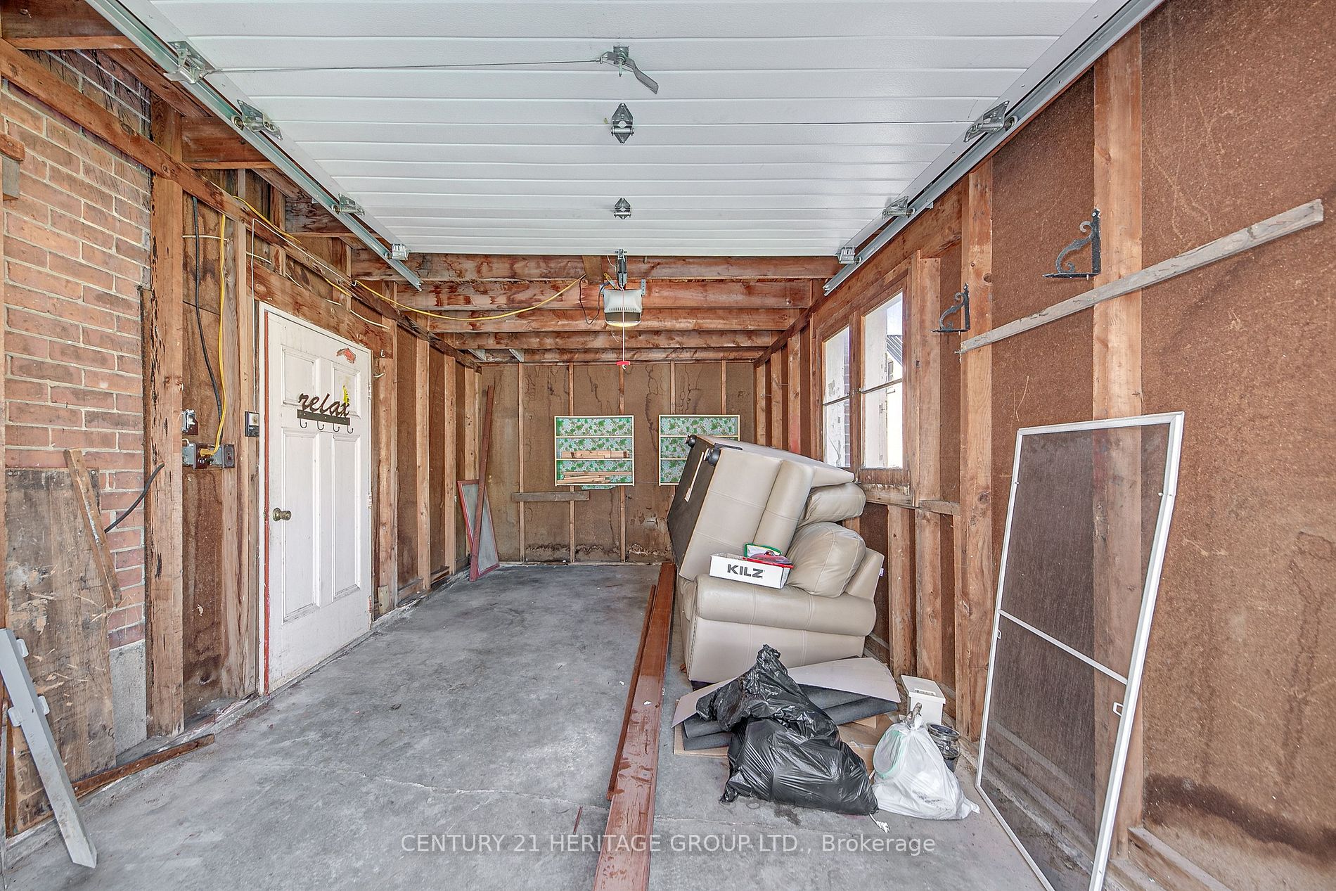 243 Dunlop St E