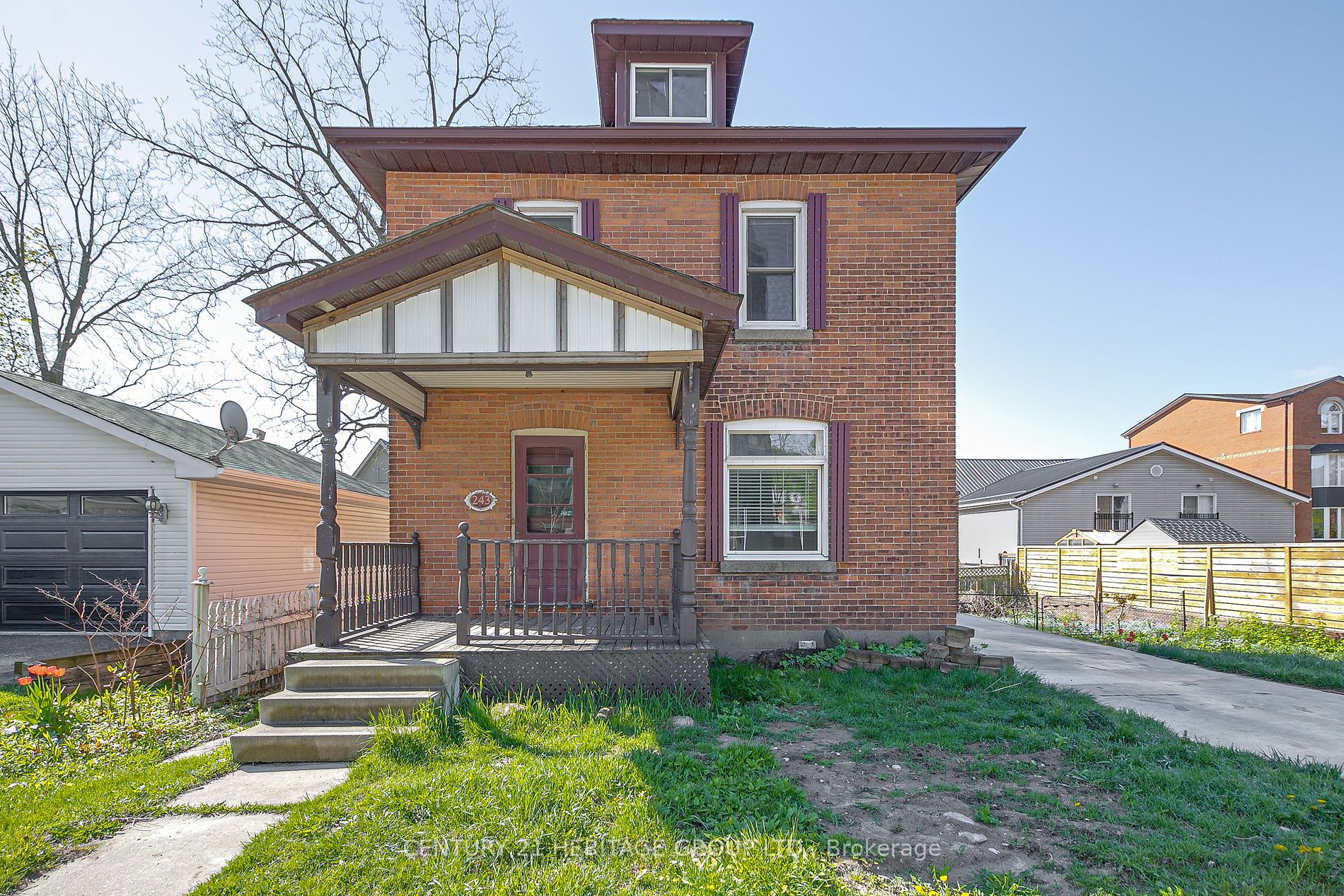 243 Dunlop St E