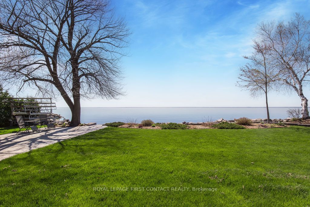 81 Parkside Dr