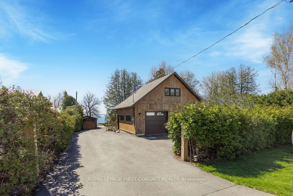 81 Parkside Dr