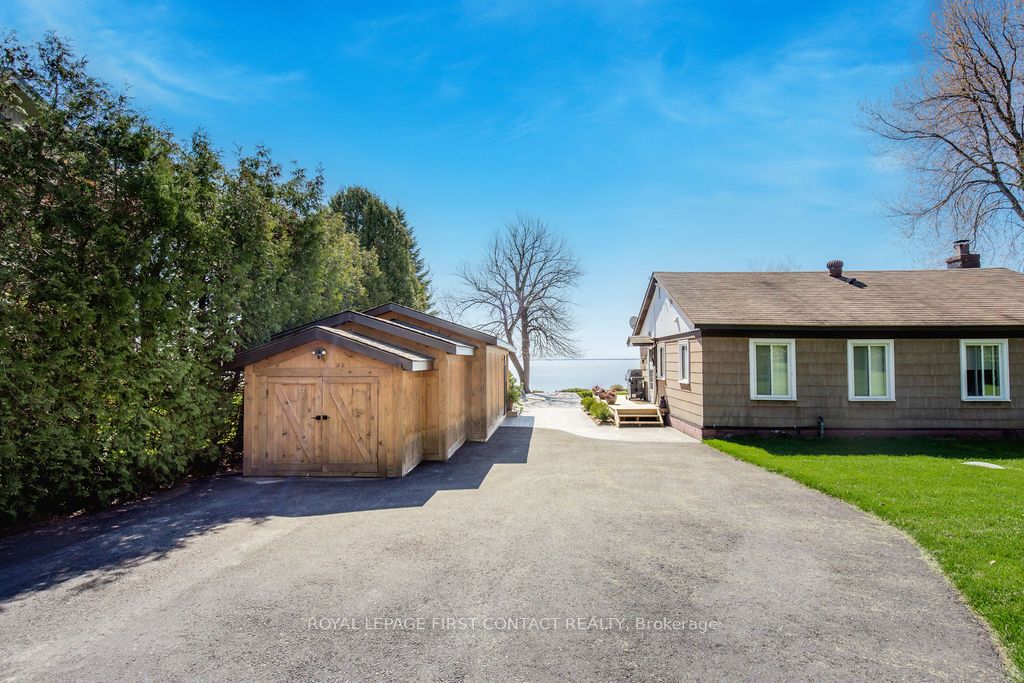 81 Parkside Dr