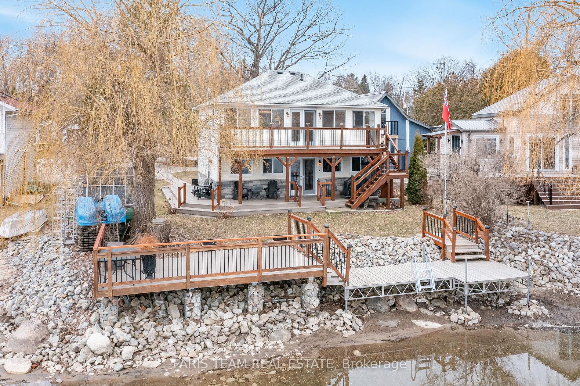 282 Robins Point Road