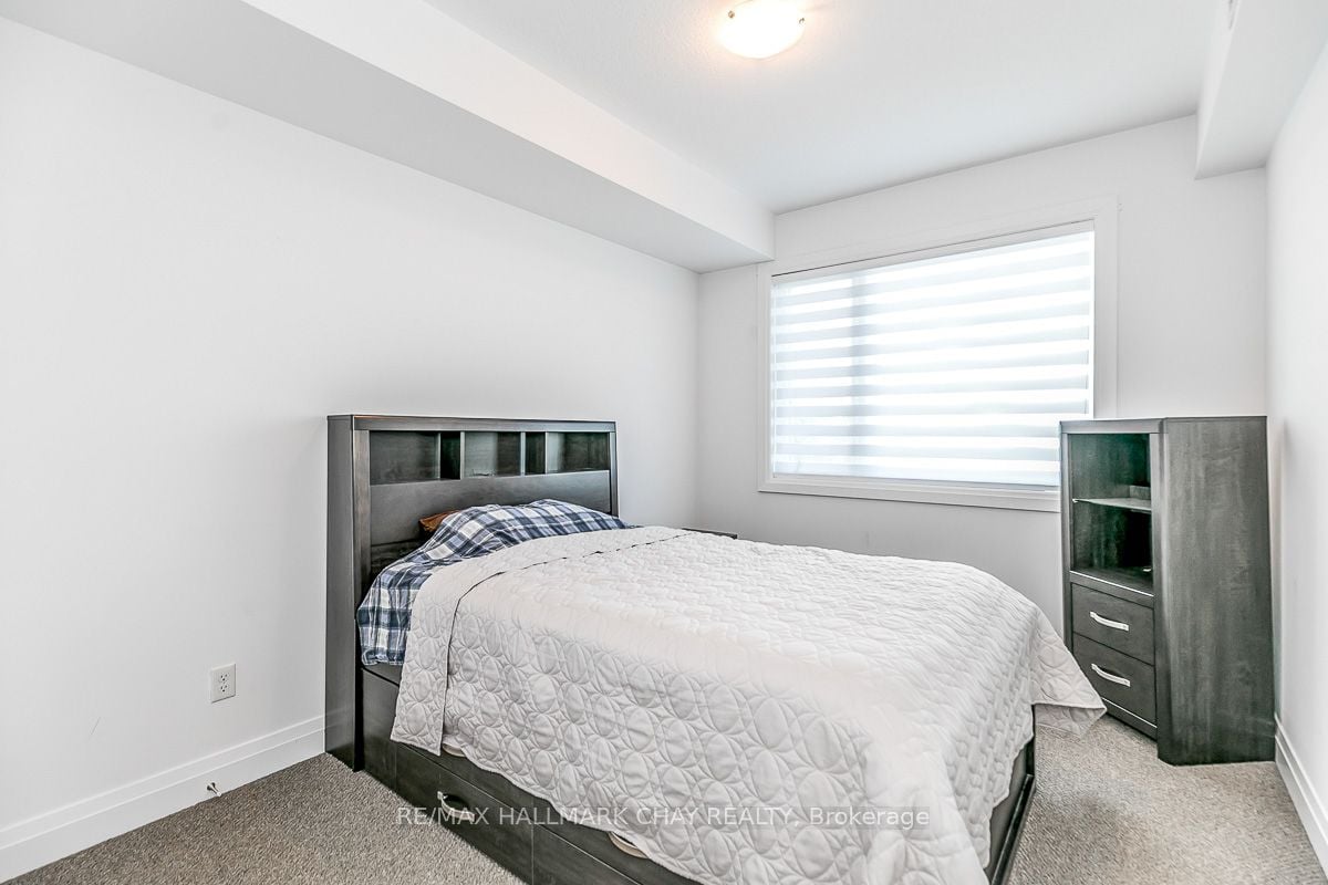 299 Cundles Rd E, #205