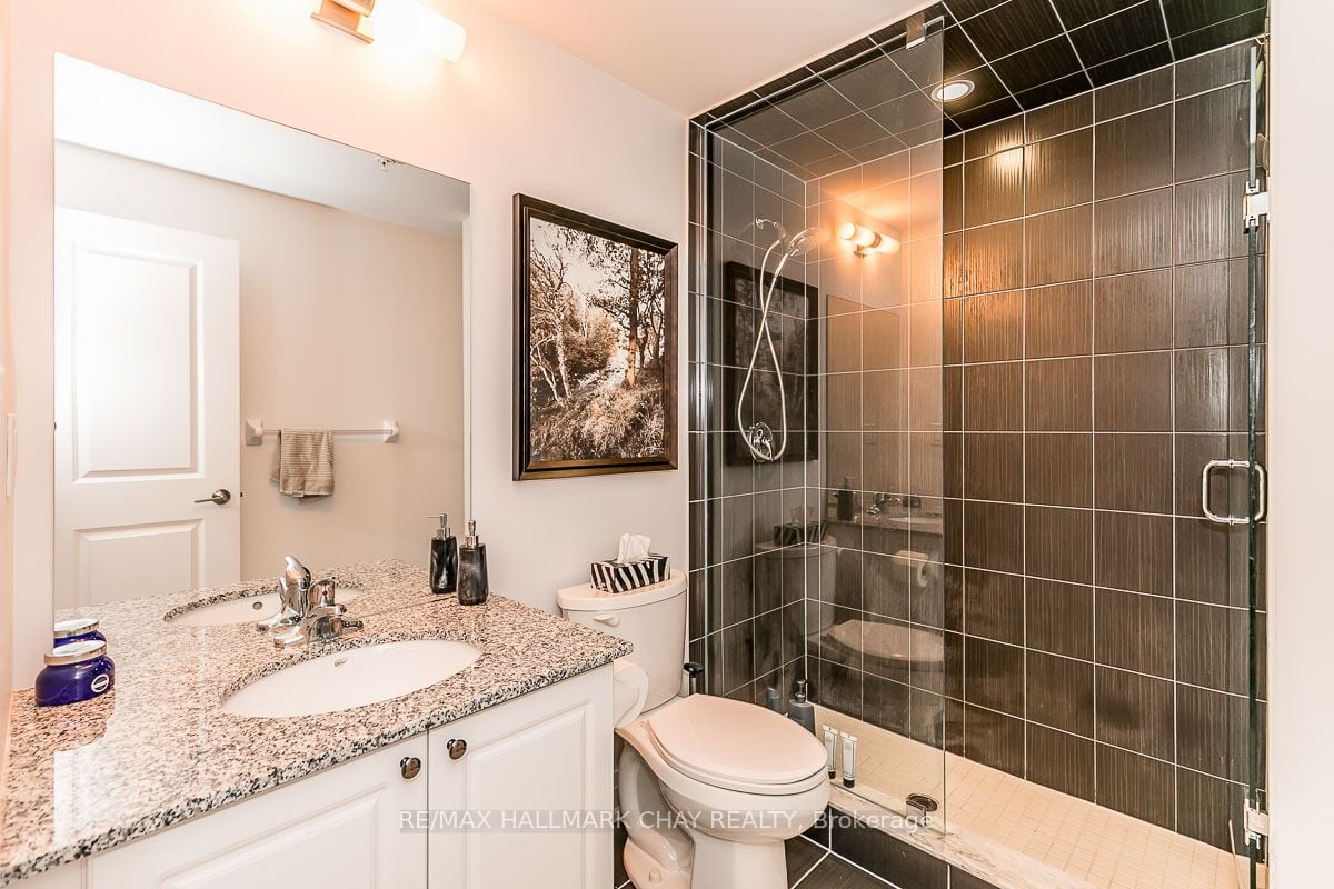 299 Cundles Rd E, #205