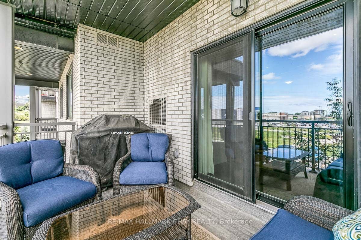 299 Cundles Rd E, #205
