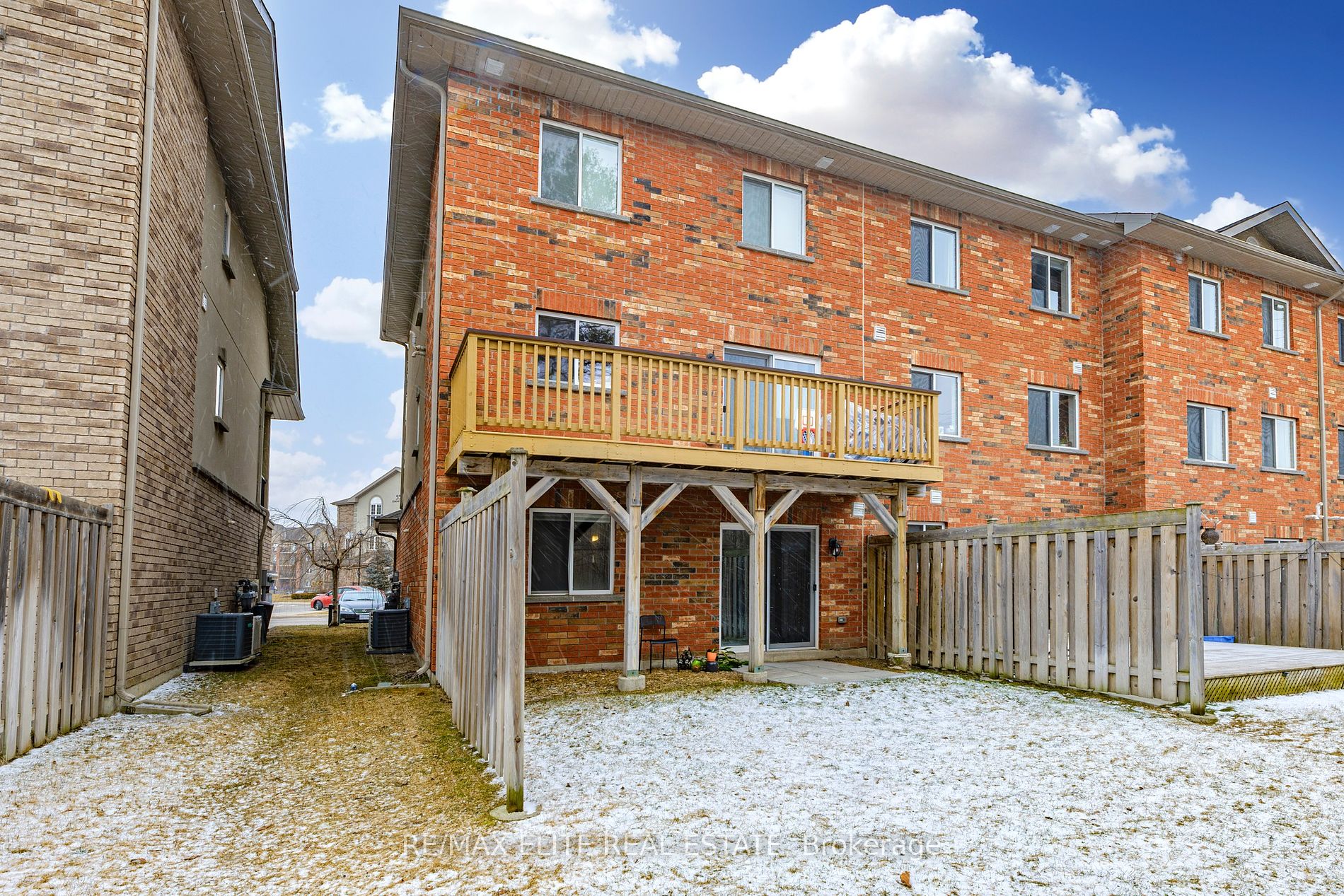 57 Ferndale Dr S, #9